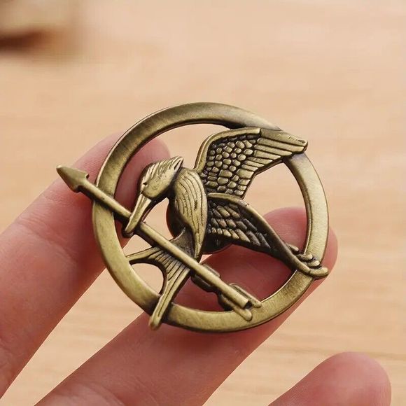 The Hunger Games Mockingjay Symbol Emblem Lapel Pin Brooch Charm Costume Jewelry - Picture 4 of 6